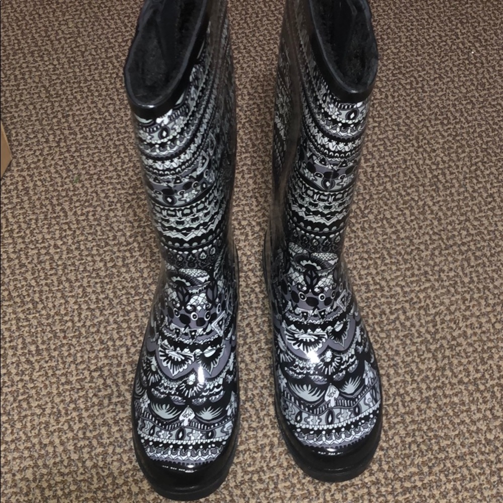 Rainboots!